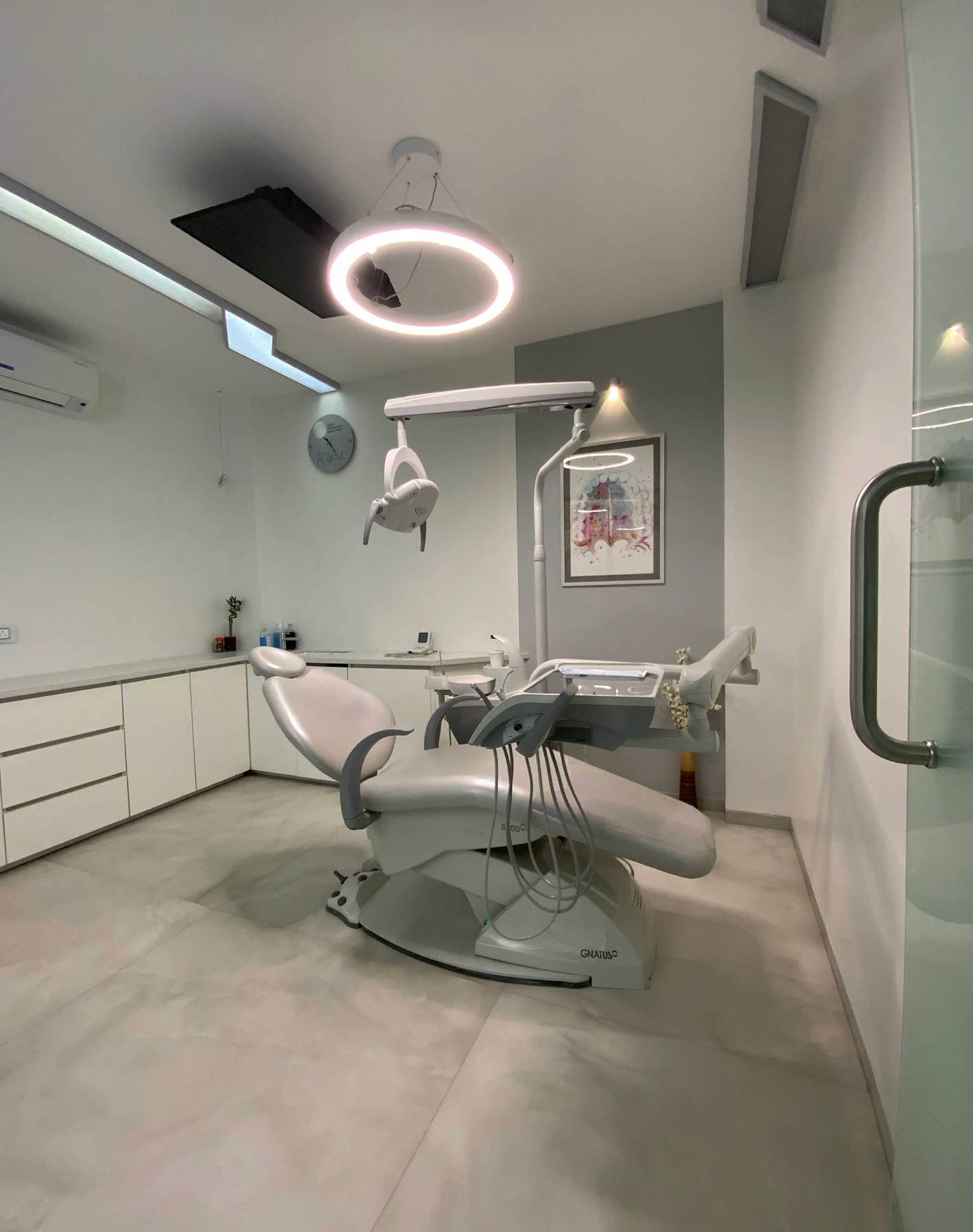 Patient Care & Dental Laser Station